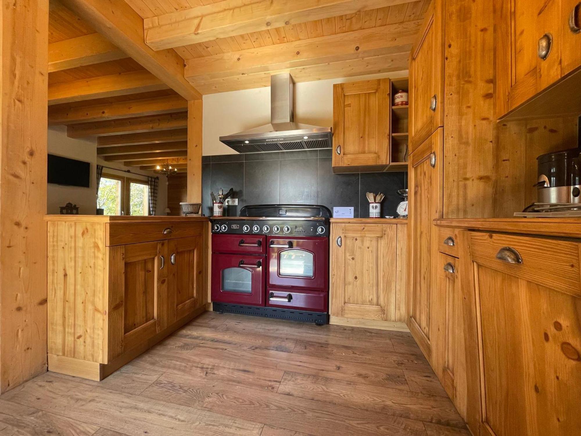 Chalet Savoyard Avec Jardin, Poele A Bois Et Wifi - Fr-1-624-11 Verchaix Exterior photo